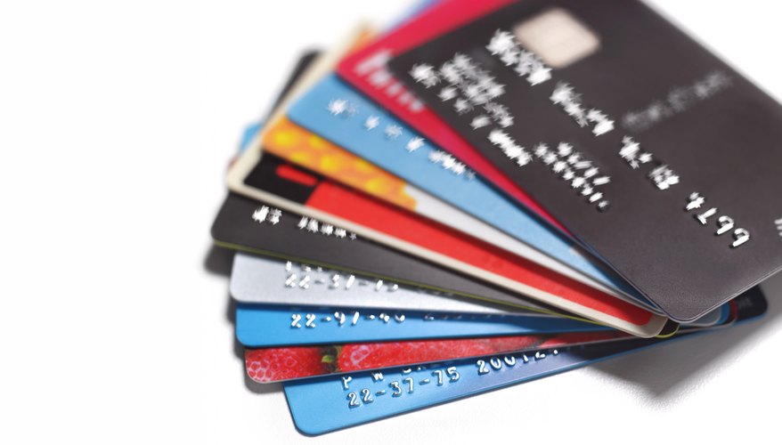 How Much Do Credit Card Companies Charge Per Transaction to Retailers | Bizfluent