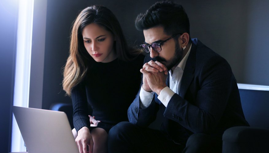 Advantages & Disadvantages of Dual Income