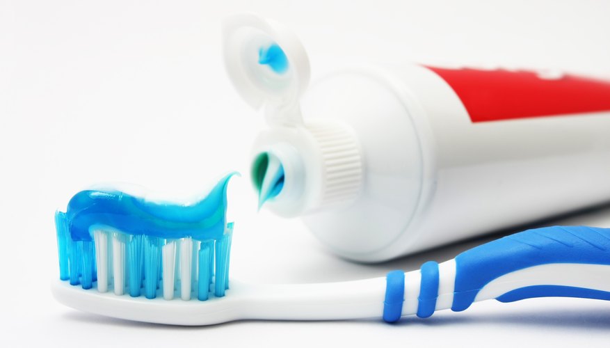 travel size toothpaste use