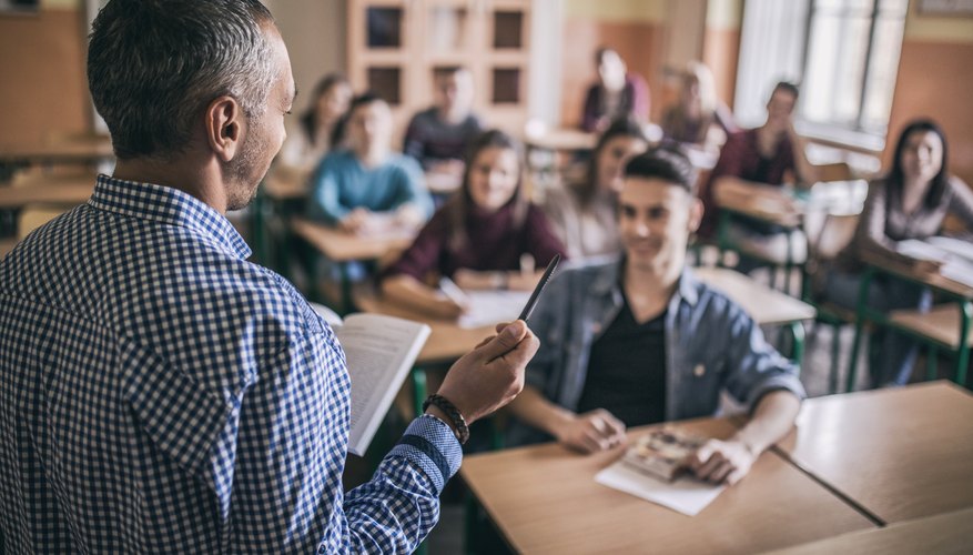 What Benefits Are There for Being a Full-Time College Student Over a Part-Time Student?