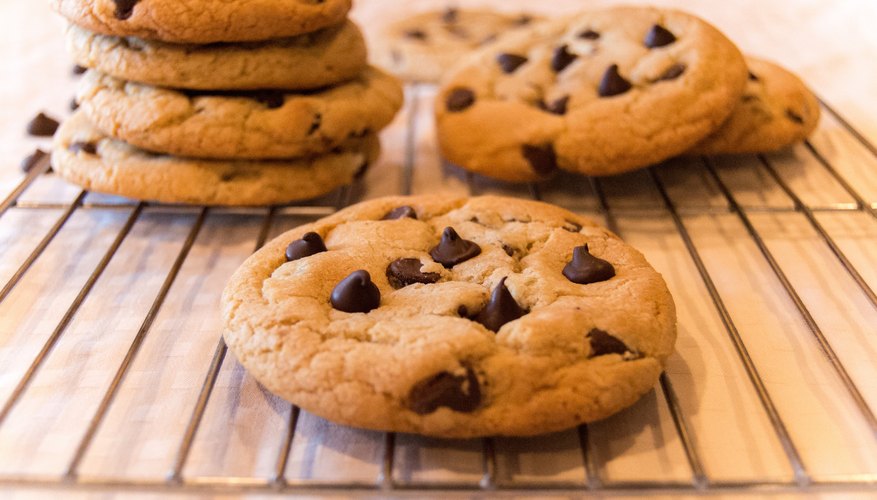 Easy Homemade Chocolate Chip Cookies Recipe | Mom Life