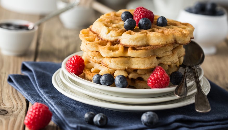 How to Make Bisquick Waffles Without Eggs | Mom Life