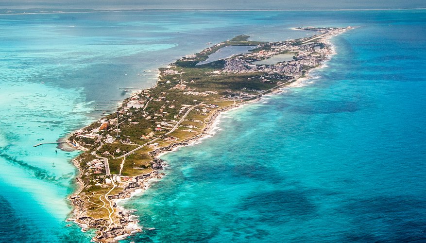 an-island-just-a-20-minute-ferry-ride-away-from-cancun-isla-mujeres