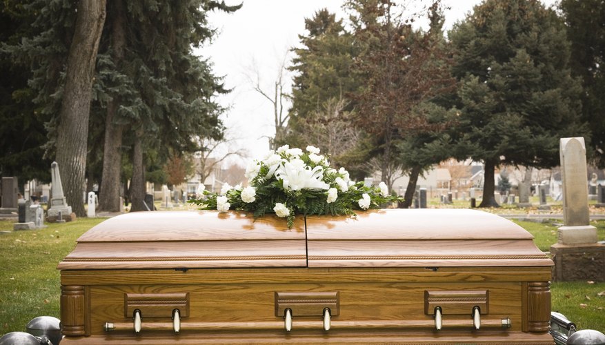 How to Remove a Deceased Person's Name From a Bank Account