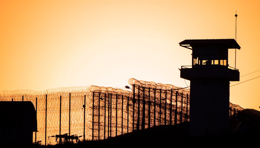 How Much Does A Prison Guard Make In Canada