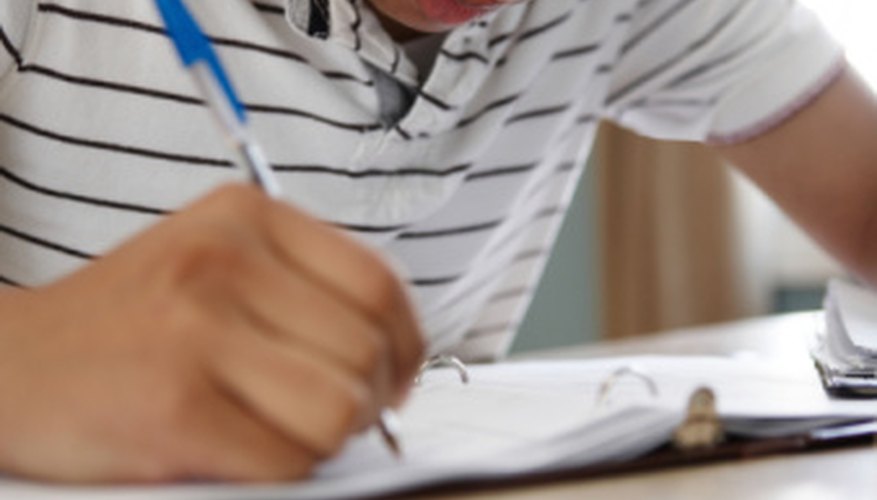 Los maestros deben modelar la escritura eficaz al enseñar a los estudiantes acerca de los seis rasgos de la escritura.