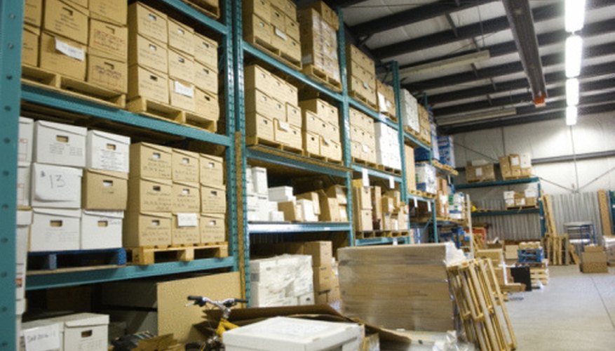 El inventario obsoleto ocupa espacio valioso en un depósito y perjudica al estado de resultados.