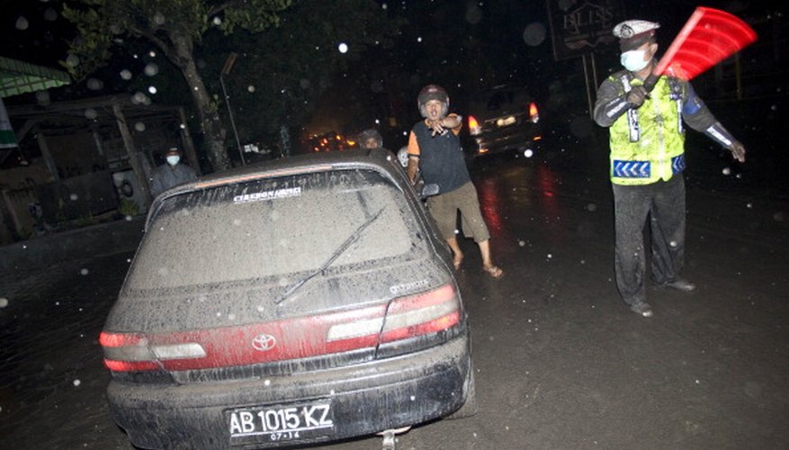 Photo Credit: Ulet Ifansasti/Getty Images News/Getty Images Volcanic ash sometimes falls like snow.