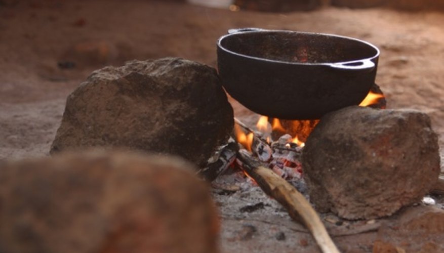 How to Cook Beans in Cast Iron on a Fire