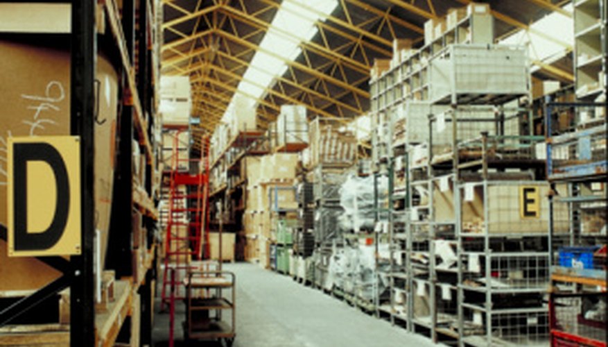 Los negocios almacenan un inventario de materias primas e insumos.