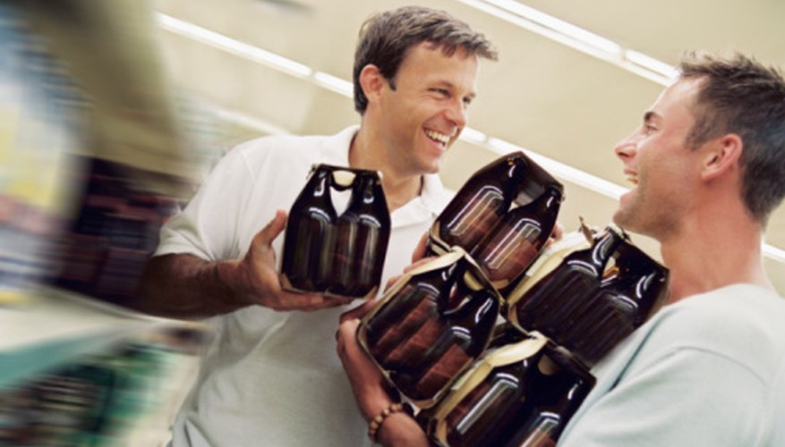 Los clientes felices llevan a un incremento en las ventas de licor.