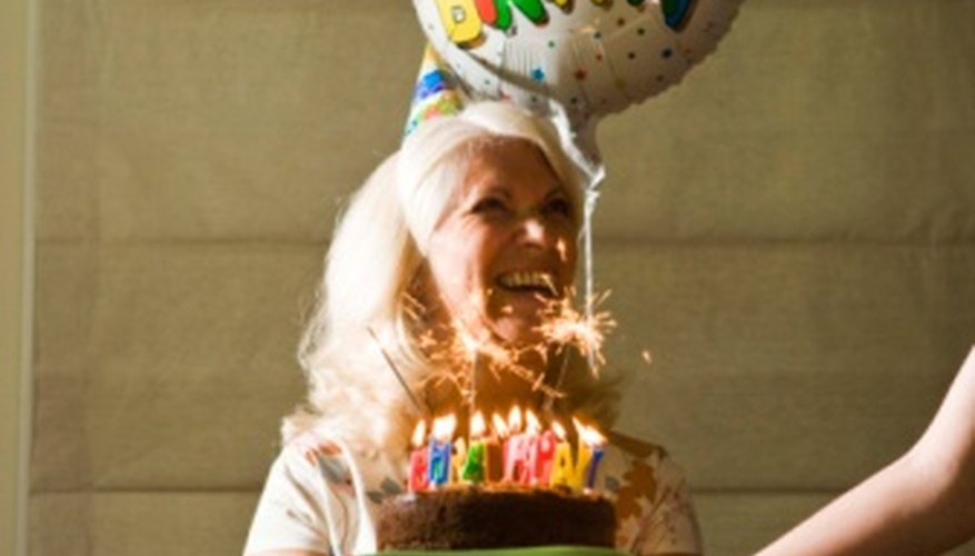 Cómo hacer un programa para la celebración de un cumpleaños número 70.