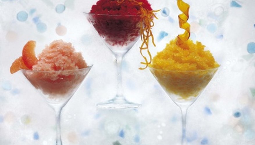 Photo Credit: Jupiterimages/Comstock/Getty Images Snow cones are a simple and popular street vending choice.