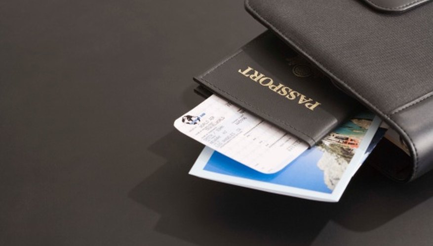 Photo Credit: Jupiterimages/Comstock/Getty Images It's not uncommon for models to receive last-minute assignments that require international travel.