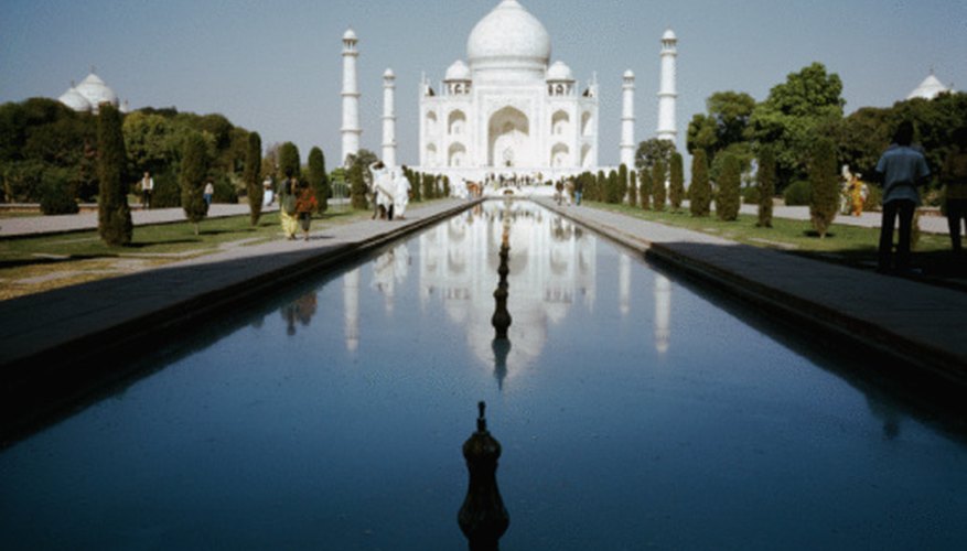 Photo Credit: Jupiterimages/Photos.com/Getty Images White marble was chosen for the Taj Mahal.