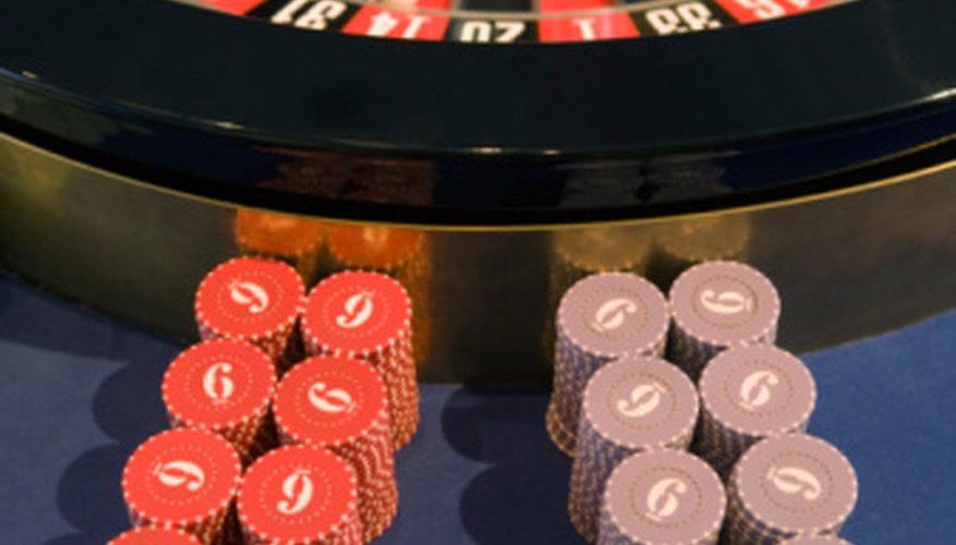 Photo Credit: Jupiterimages/Goodshoot/Getty Images A roulette wheel is an example of a sophisticated spinner.