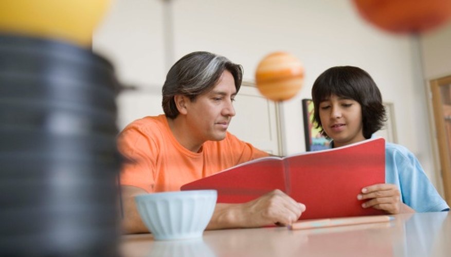 Photo Credit: Jupiterimages/Comstock/Getty Images Work with your child to choose the best science project for seventh grade.