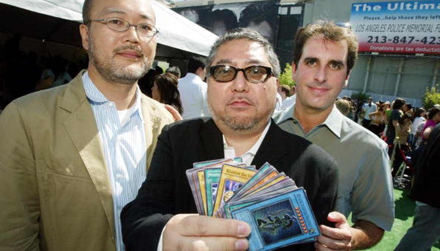 Los jugadores profesionales cuidan sus cartas y estrategias con mucho cuidado.