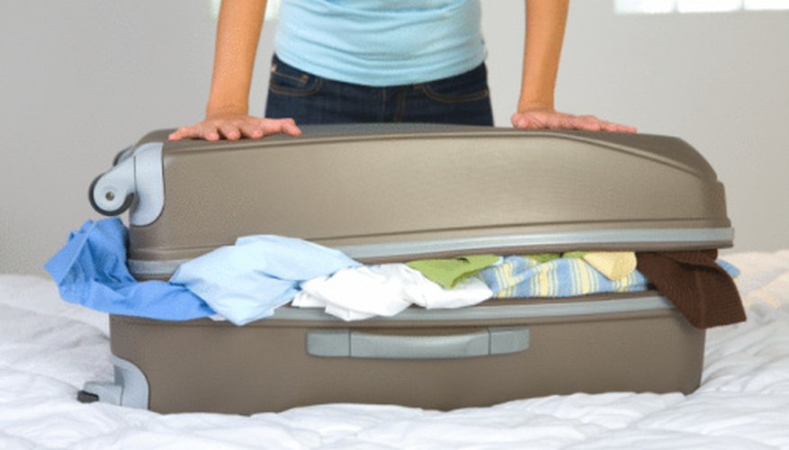 Revisa las restricciones de viaje de tu vuelo antes de empacar tu maleta.