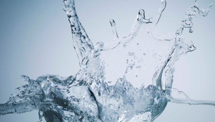 Photo Credit: Jupiterimages/Comstock/Getty Images At 39 degrees Fahrenheit fresh water has a specific gravity of 1 .