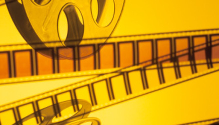 Los centros de mesa con una temática de película son divertidos y entretenidos.