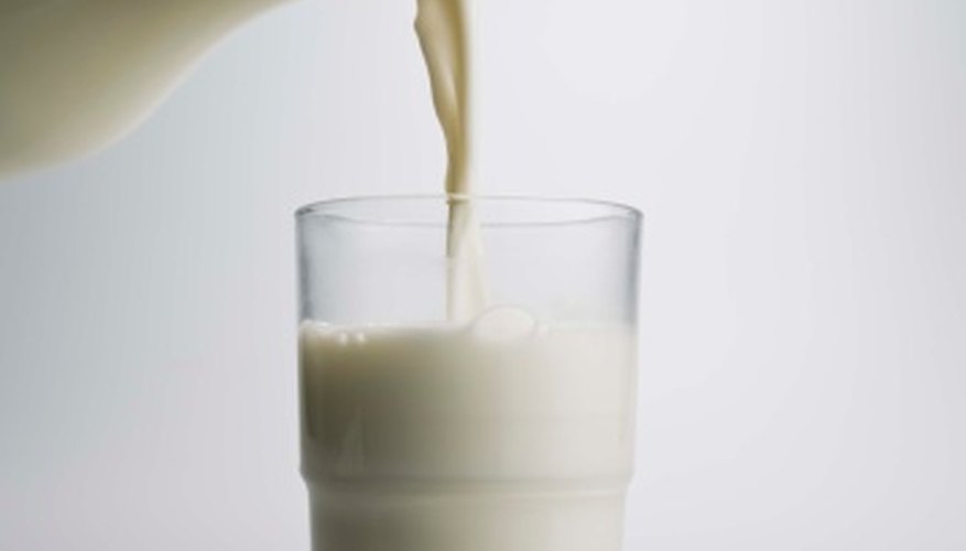 Photo Credit: Jupiterimages/Comstock/Getty Images Use skimmed milk when making homemade casein glue.