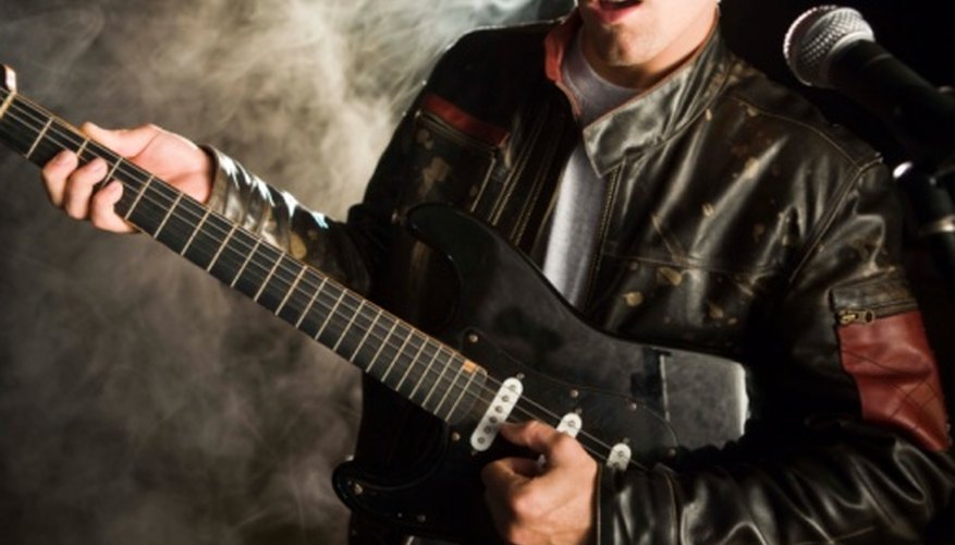 Inicialmente el rock and roll fue influenciado por las tendencias culturales, influyéndolas a su vez más tarde.