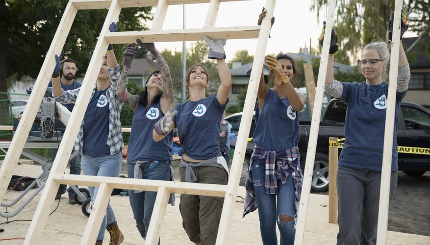 Photo Credit: Hero Images/Hero Images/GettyImages Community activities can be a central part of a church youth rally. Ask church members to donate light bulbs to the youth group in advance.