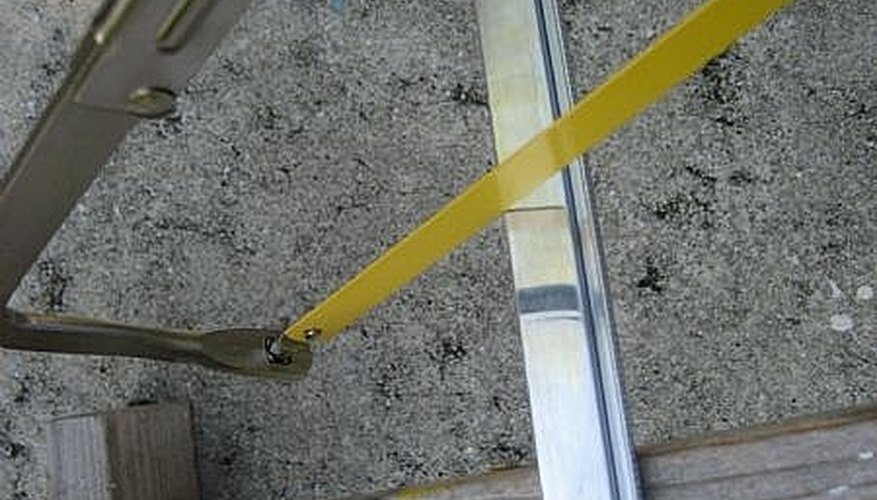 Cut the bottom frame piece. Cut the bottom frame piece.