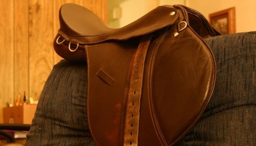 A saddle with D-rings. A saddle with D-rings.