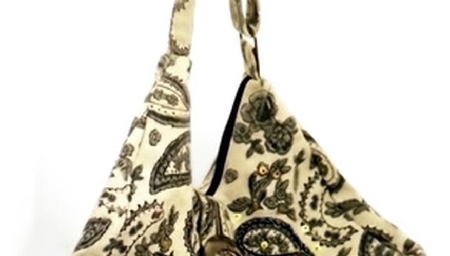 A bag with D-ring fastenings. A bag with D-ring fastenings.