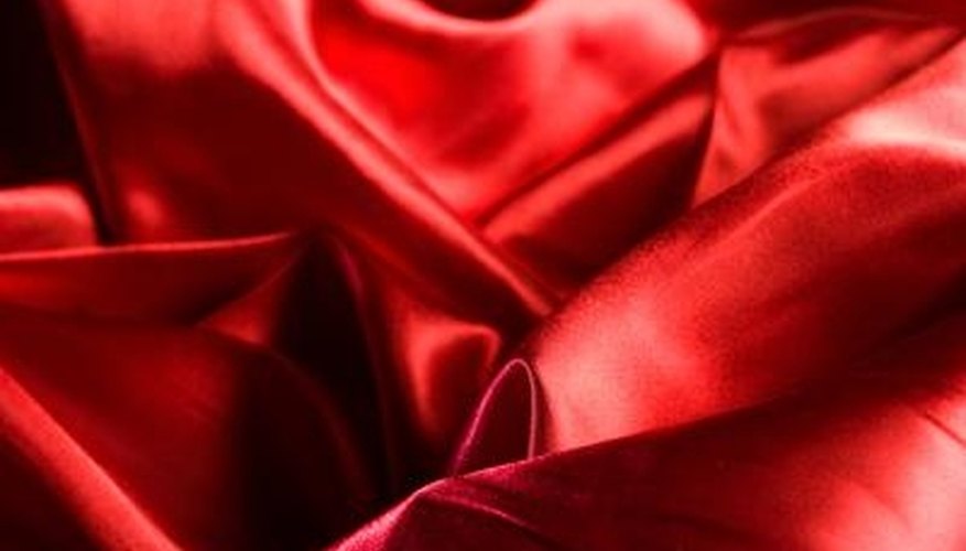 Depending on the weave, silk fibers may or may not feel silky. Depending on the weave, silk fibers may or may not feel silky.