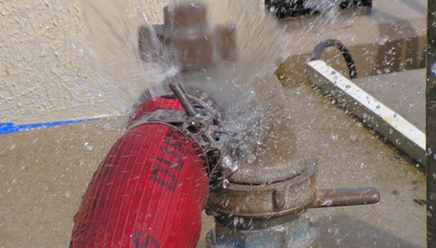 Check all hosing connections before spraying roof foam. Check all hosing connections before spraying roof foam.