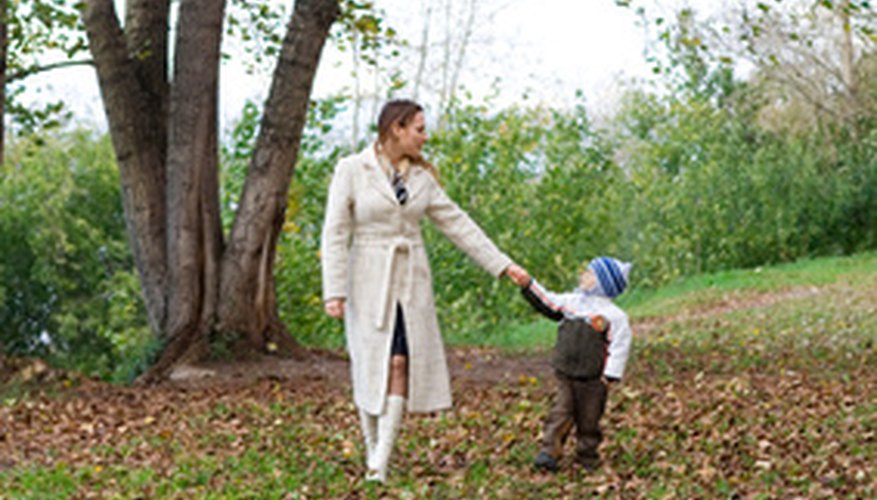 Aunts and uncles can become foster parents of their nieces and nephews. Aunts and uncles can become foster parents of their nieces and nephews.