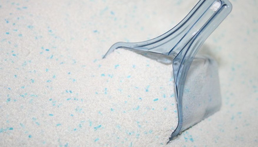 Avoid using an excessive amount of detergent when washing clothes. Avoid using an excessive amount of detergent when washing clothes.