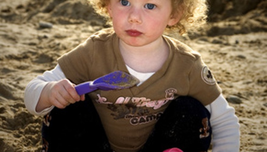 Photo Credit: pelle et seau image by christophe denis from <a href='http://www.fotolia.com'>Fotolia.com</a> Take lessons outdoors to reinforce what is learned in the classroom.