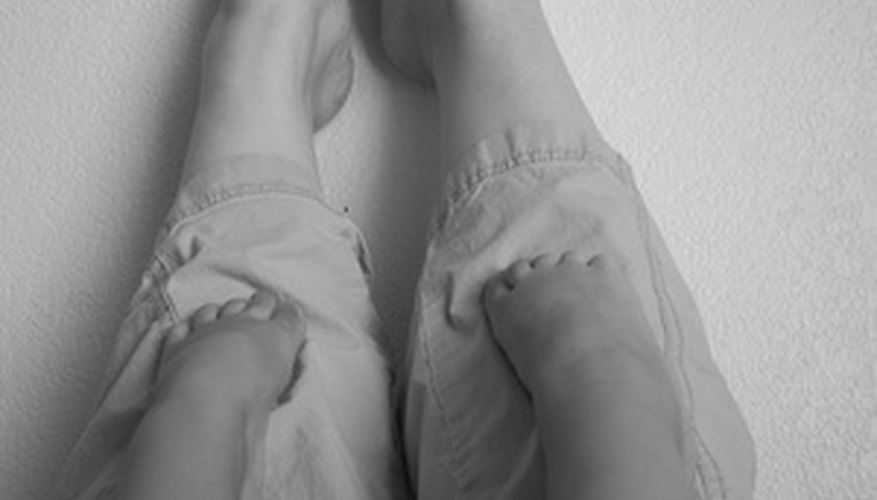 Big feet, little feet Big feet, little feet