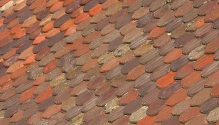 Shingles are available that use a blend of colors to create a variegated color pattern. Shingles are available that use a blend of colors to create a variegated color pattern.