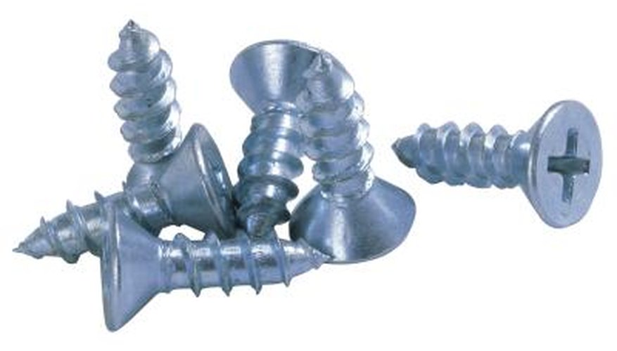 Use the appropriate tool to carefully remove bolts and screws. Use the appropriate tool to carefully remove bolts and screws.