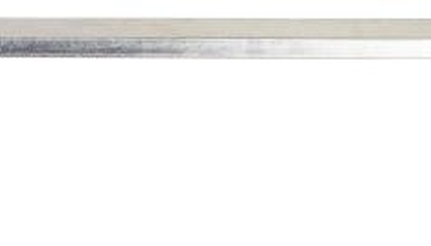 Use the Allen wrench to tighten Allen bolts. Use the Allen wrench to tighten Allen bolts.
