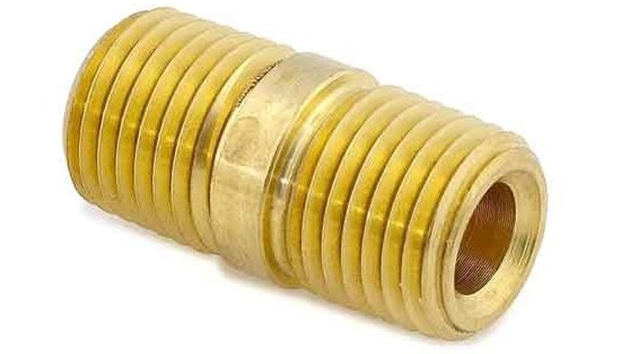 Brass pipe nipple. Brass pipe nipple.