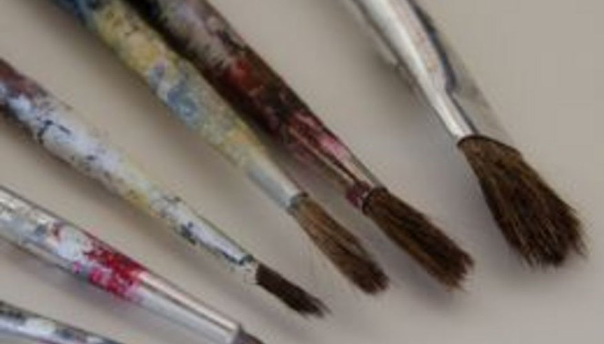 A range of brush sizes let you use the right one each job. A range of brush sizes let you use the right one each job.