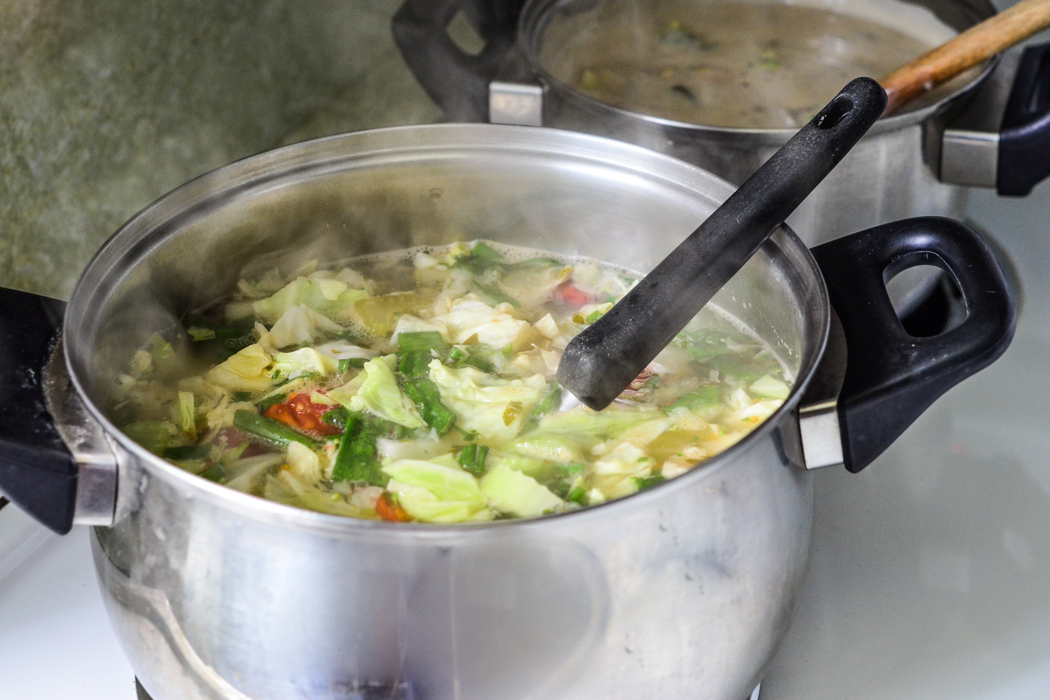 how-to-simmer-soup-with-pictures-ehow