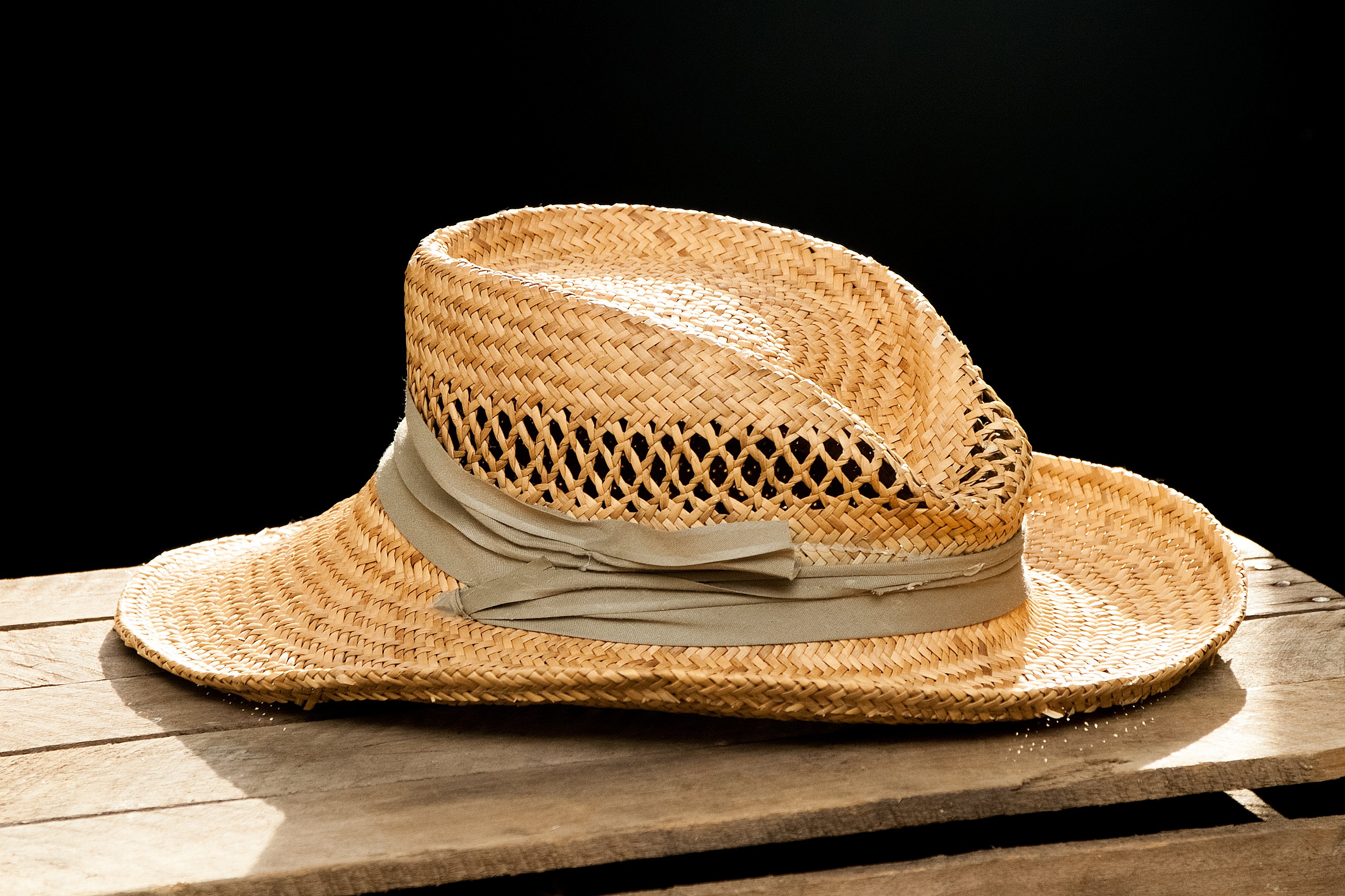 how-to-reshape-a-straw-hat-with-pictures-ehow