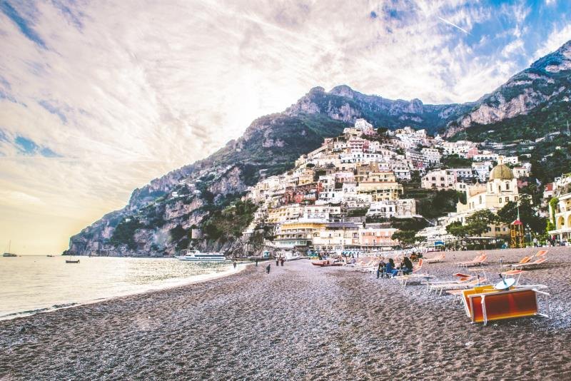 Beaches Near Napoli, Italy | eHow