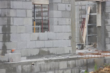 tyvek over concrete block