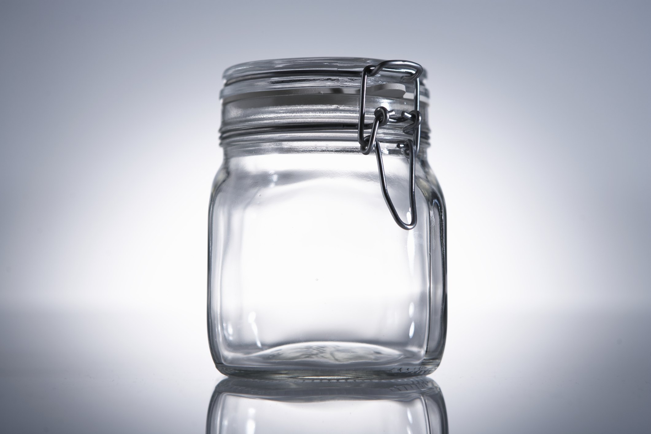 Decorative Items to Put in Glass Jars (with Pictures) | eHow