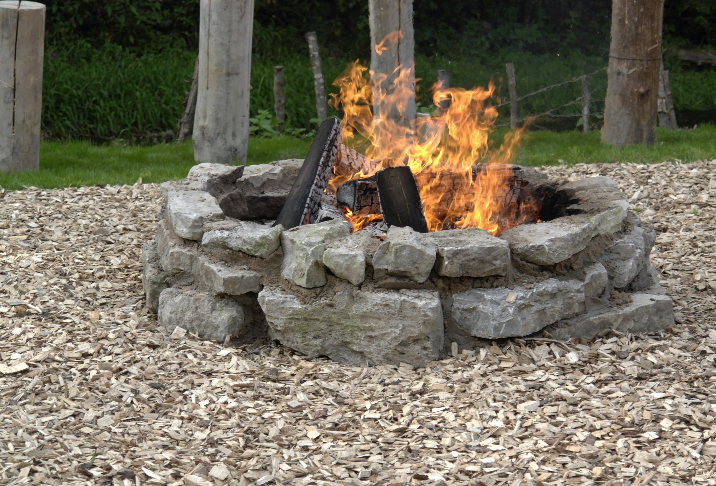 The Most Popular Rocks for Fire Pits (with Pictures) | eHow