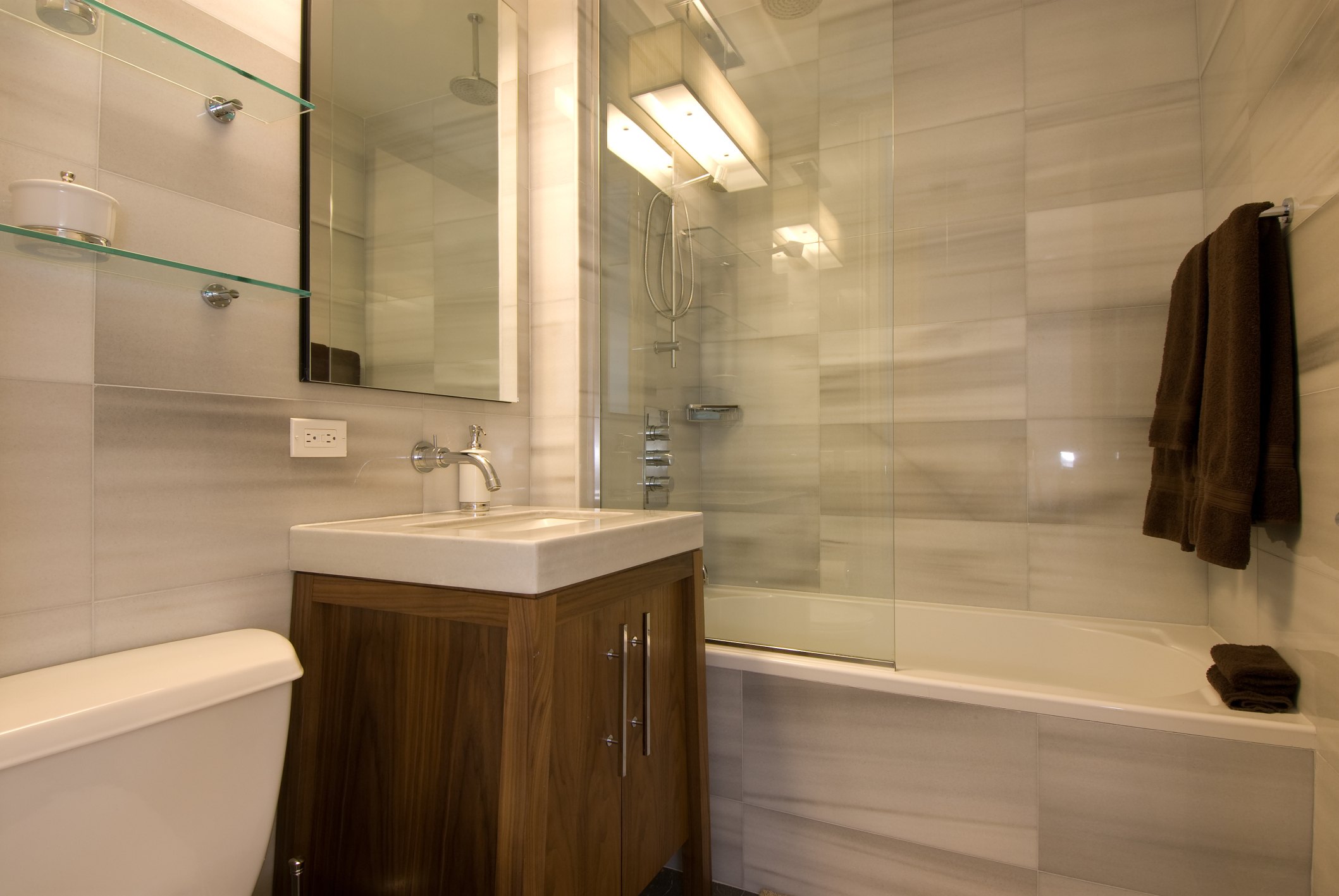  Shower  and Tub  Ideas  for a Small Bathroom  with Pictures 