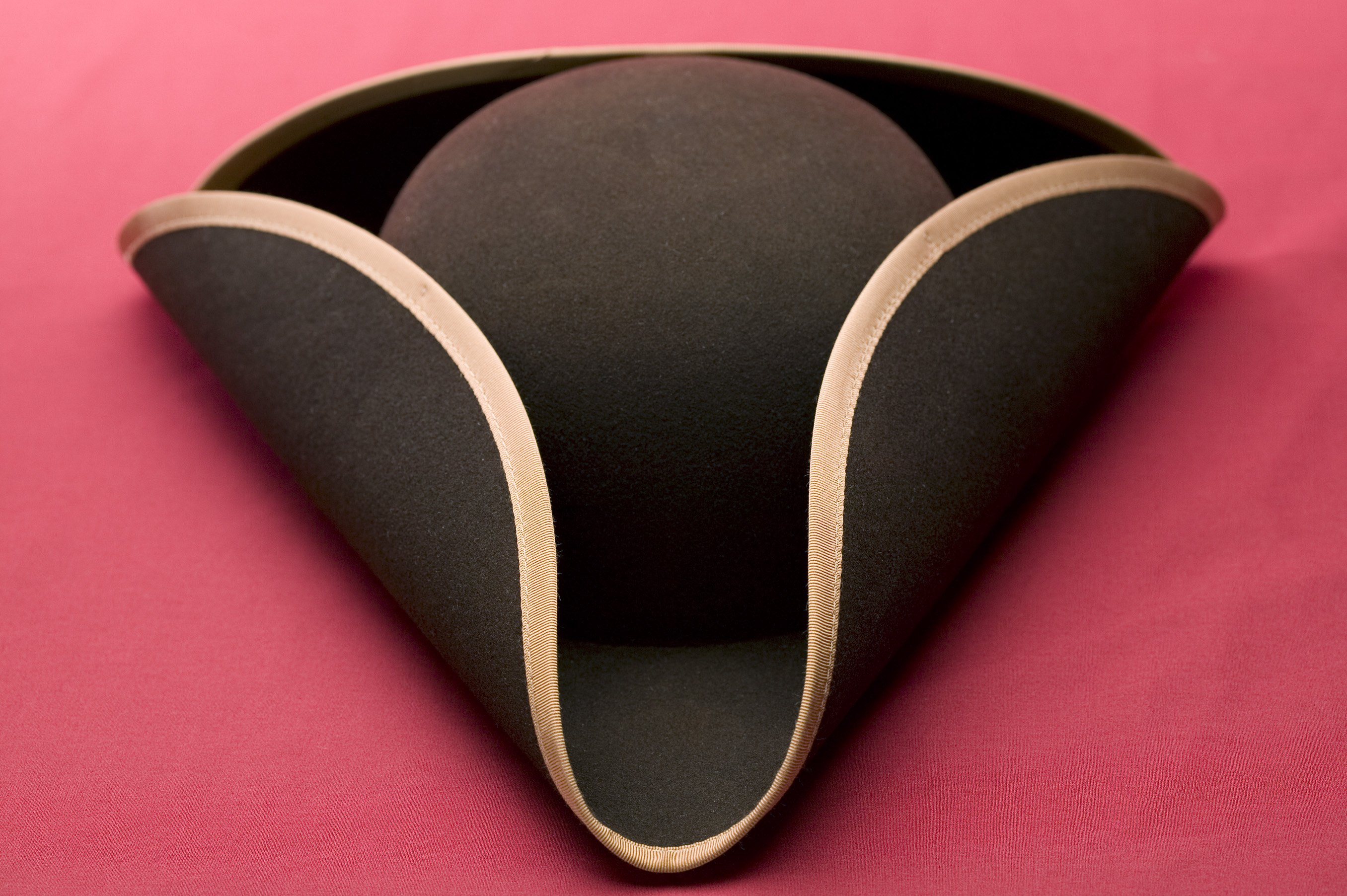 how to fold a tricorn hat